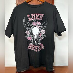 Luke Bryan Women’s XL Black White Pink Green Graphic T-Shirt Western Flowers